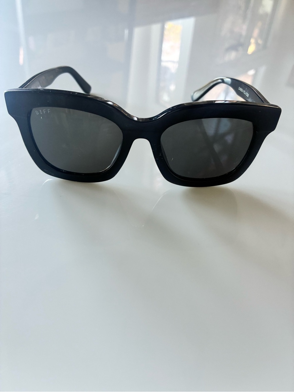 Diff Eyewear Black Women's Square Sunglasses